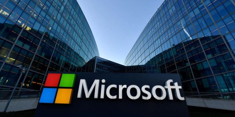 Microsoft ziet Azure-omzet grens van 100 miljard dollar passeren