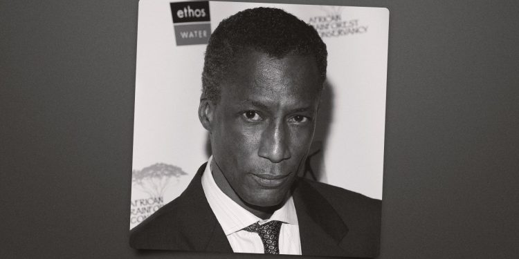 Acteur Michael Wright op 70-jarige leeftijd overleden