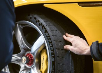 Californië stelt als eerste Amerikaanse staat strenge regels voor autobanden