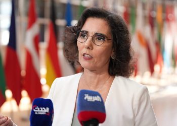 EU-crisiscommissaris waarschuwt voor onbeheersbare bosbranden in Europa