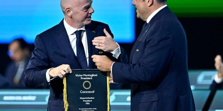Infantino negeert verzoek en verschijnt op Caribisch jeugdtoernooi