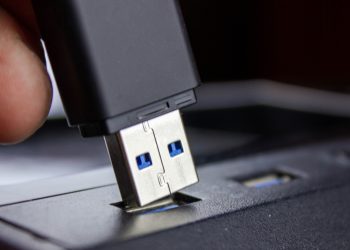 Oude USB-kabels recyclen: zo ruimt u veilig op
