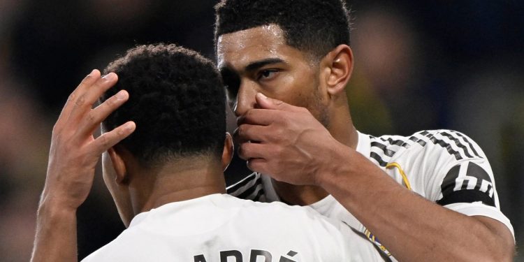 Real Madrid haalt Denzel Dumfries en herenigt met Mourinho