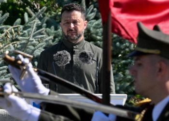 Zelensky wijst verkiezingen in oorlogstijd af: ‘Tsunami die land verscheurt’