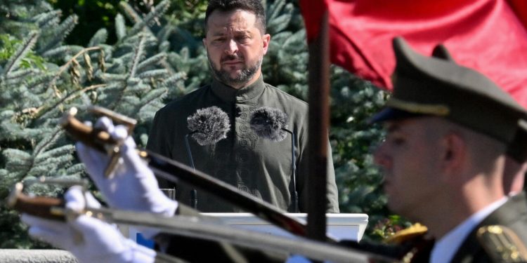 Zelensky wijst verkiezingen in oorlogstijd af: ‘Tsunami die land verscheurt’